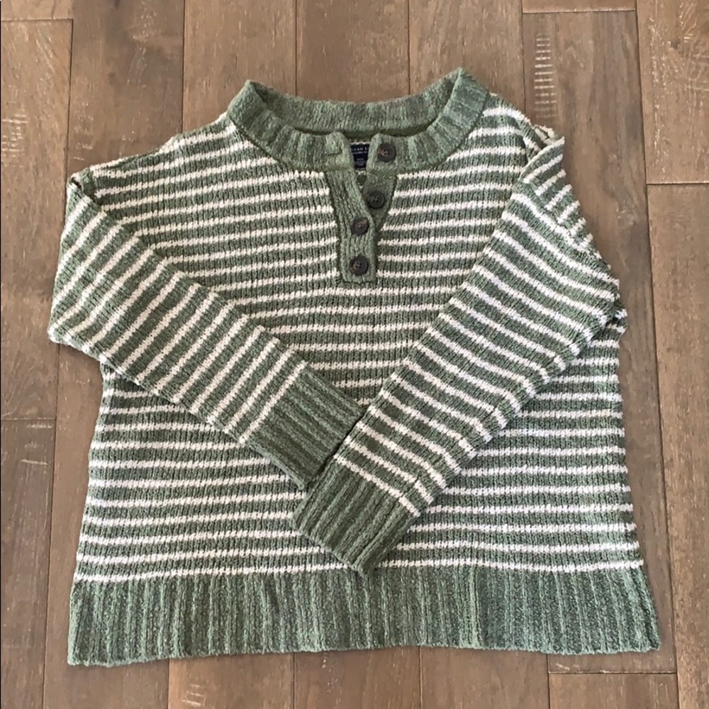American Eagle Sweater